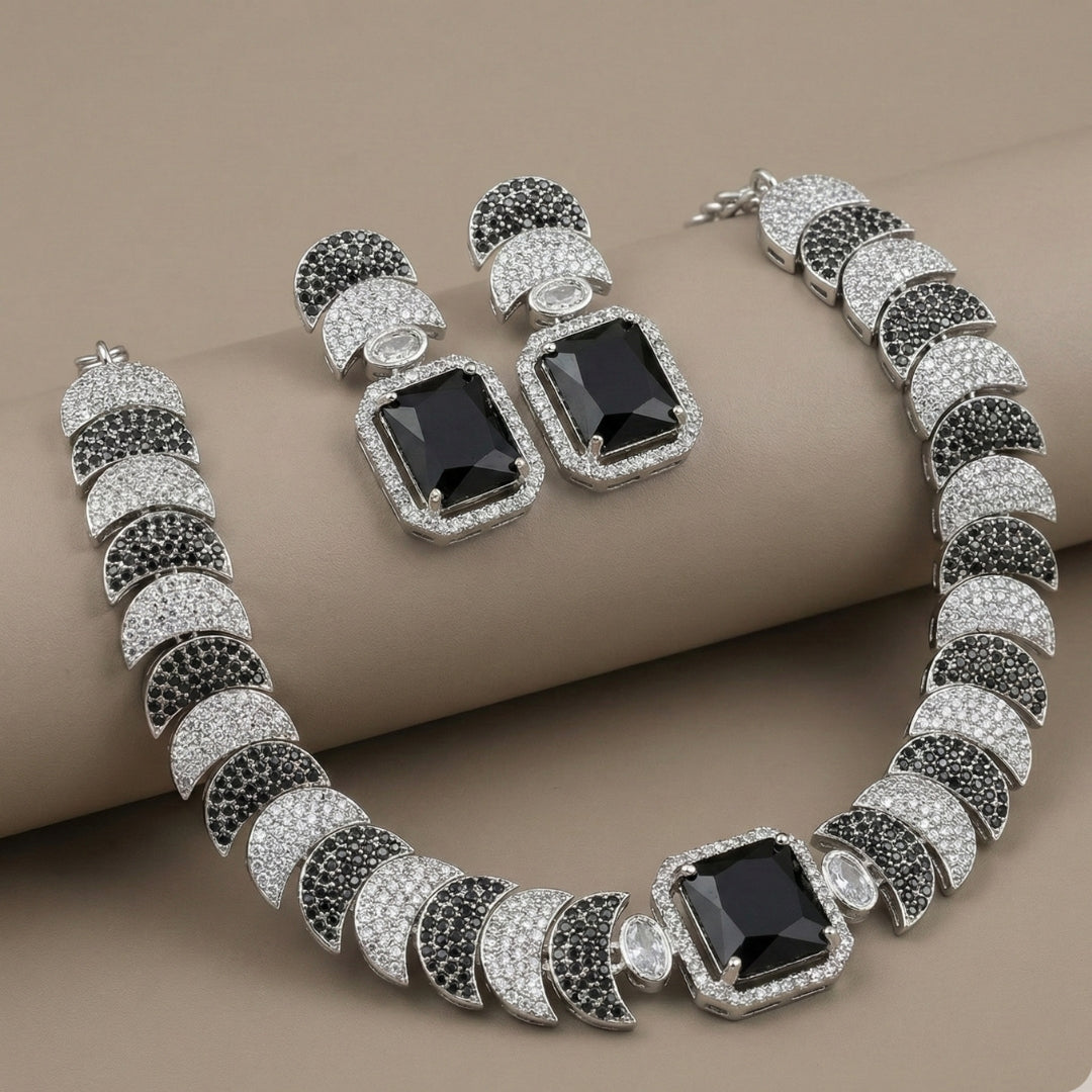 Lunar Noir Necklace suite